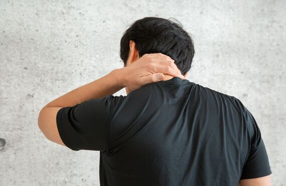 全身のあらゆる動きや姿勢に関わる大切な首を正しくケア | 茅野市の接骨院は悩みを気軽に話せるひだまり鍼灸接骨院